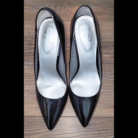 Used Women's DSW Mix No. 6 Dignity US9 Pointed Toe Black Patent Pumps 4.25" heel - Picture 9 of 14